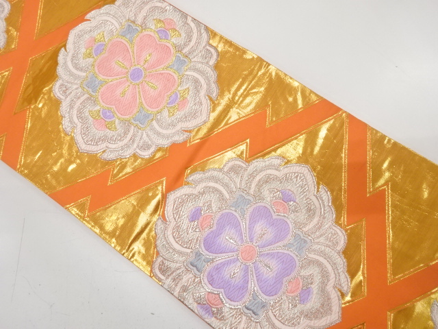 松皮菱に華紋織り出し　袋帯